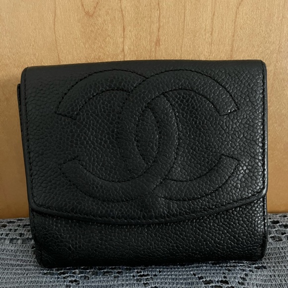 Authentic CHANEL compact wallet - Picture 12 of 12